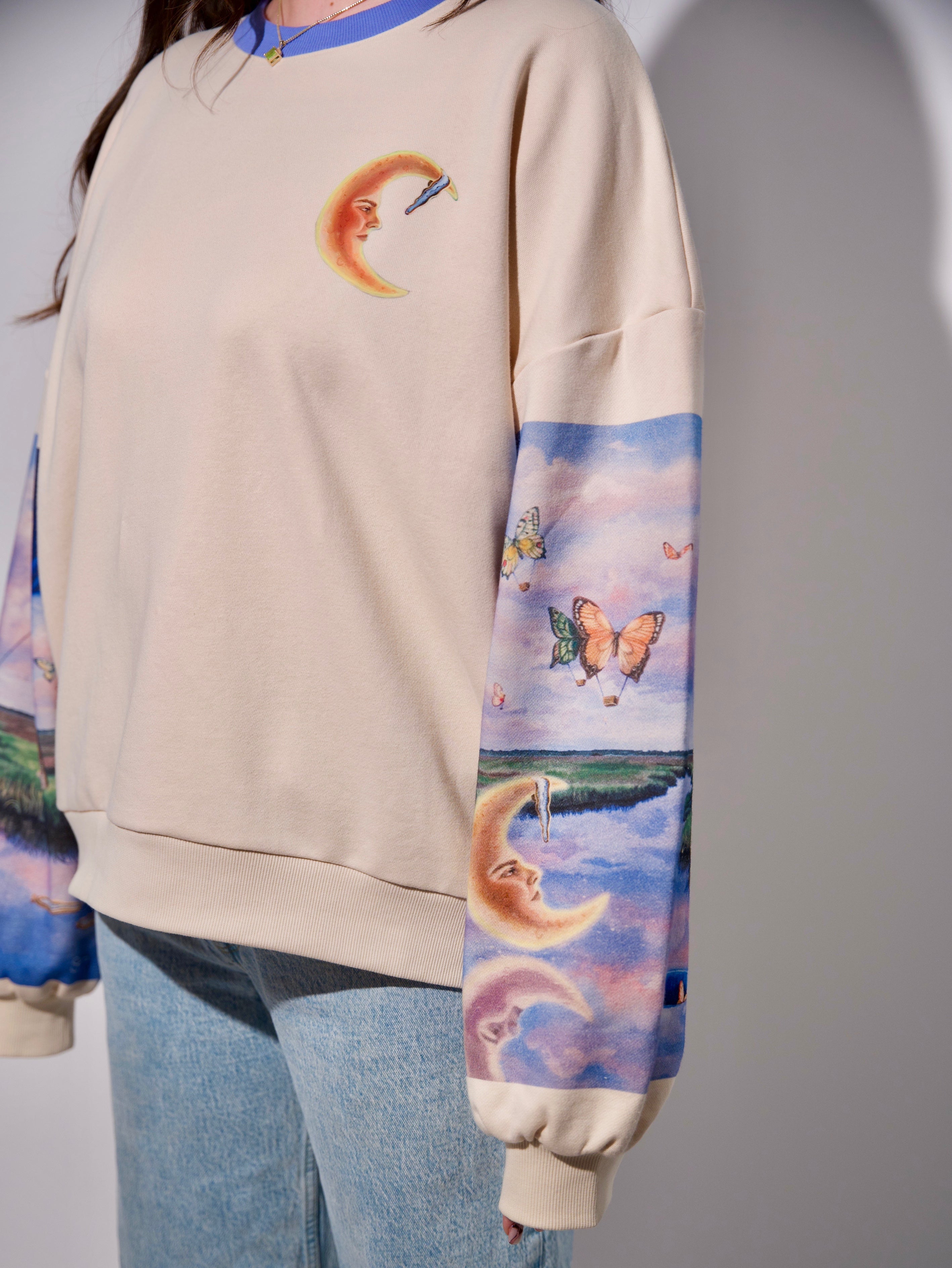 La Luna Crewneck